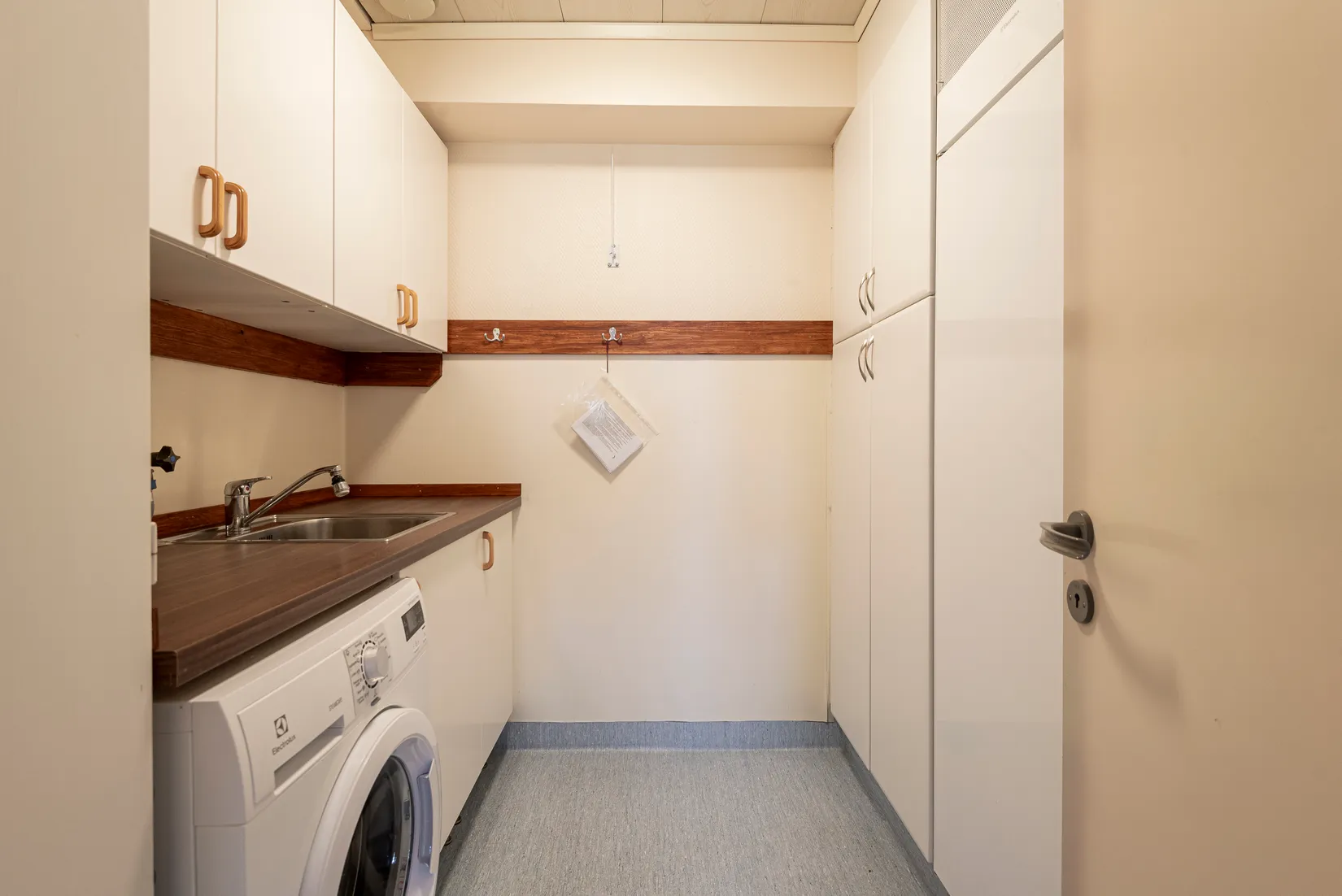 Radhus, Ringduvegatan 32, Råby, Västerås