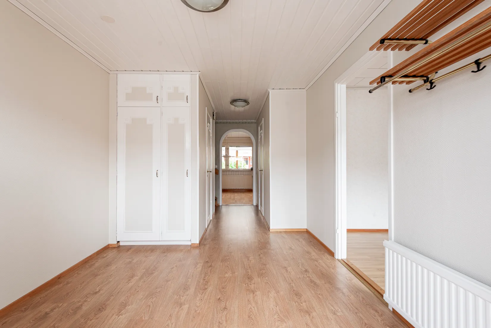 Radhus, Ringduvegatan 32, Råby, Västerås