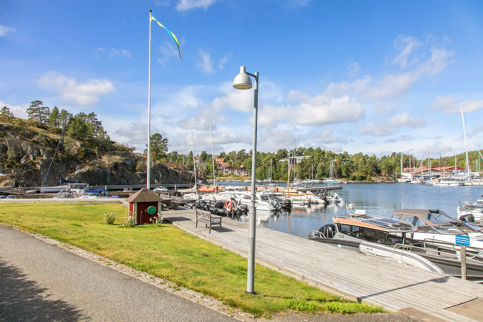 Radhus, August Plyms väg 4, Nacka