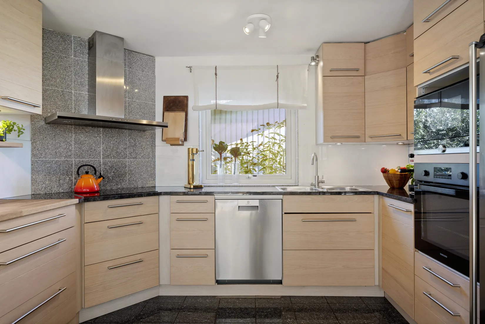 Villa, Manhemsvägen 23, Skuru, Nacka