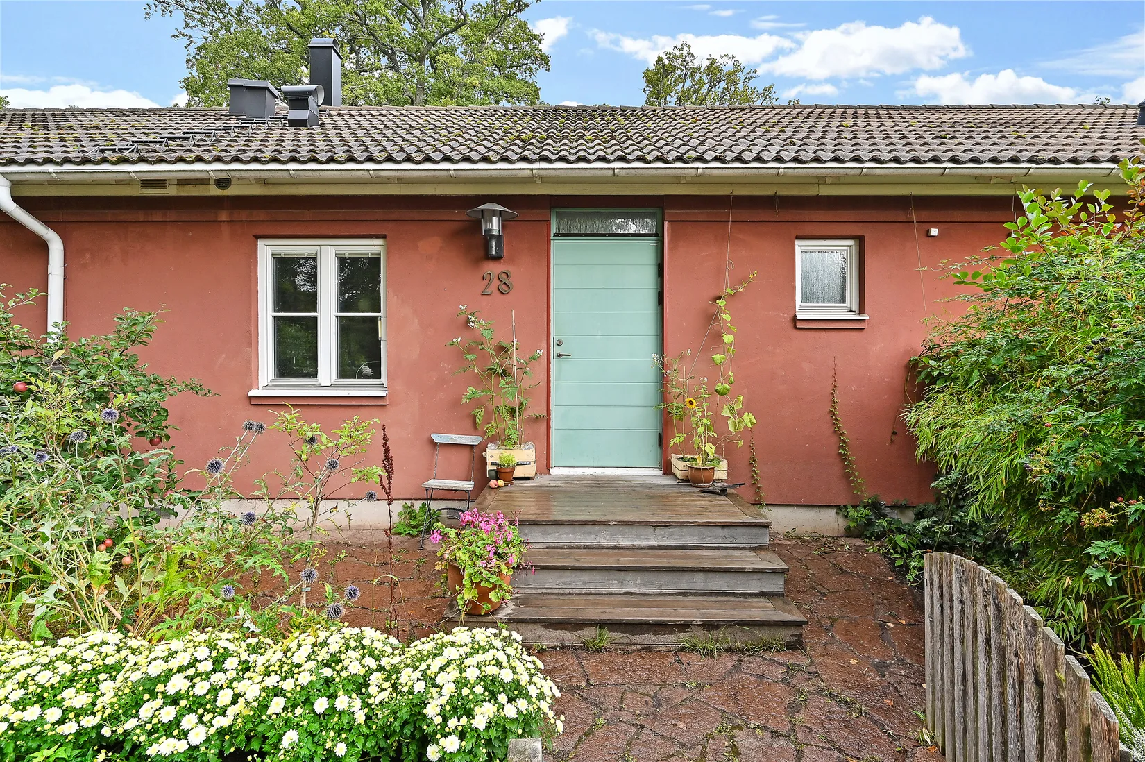 Radhus, Skolallén 28, Drottningholm, Ekerö