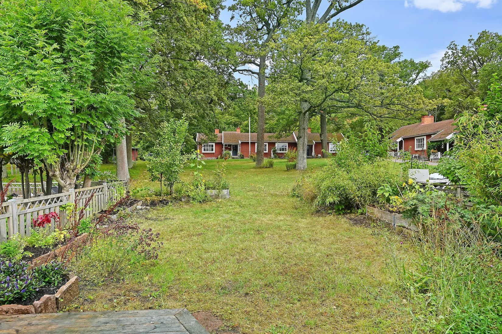 Radhus, Skolallén 28, Drottningholm, Ekerö