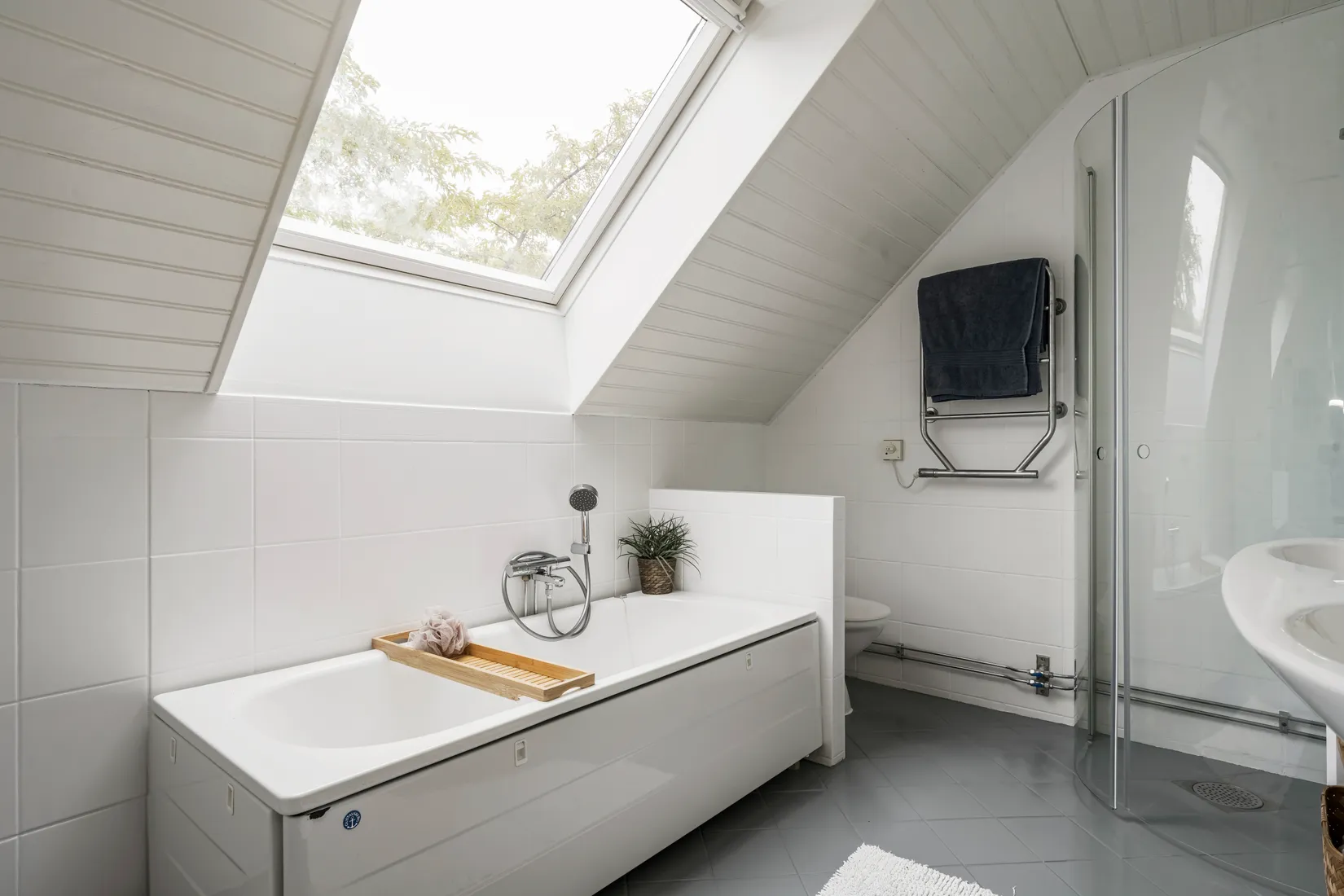 Radhus, Meijerfeldts väg 50, Näsbypark, Täby