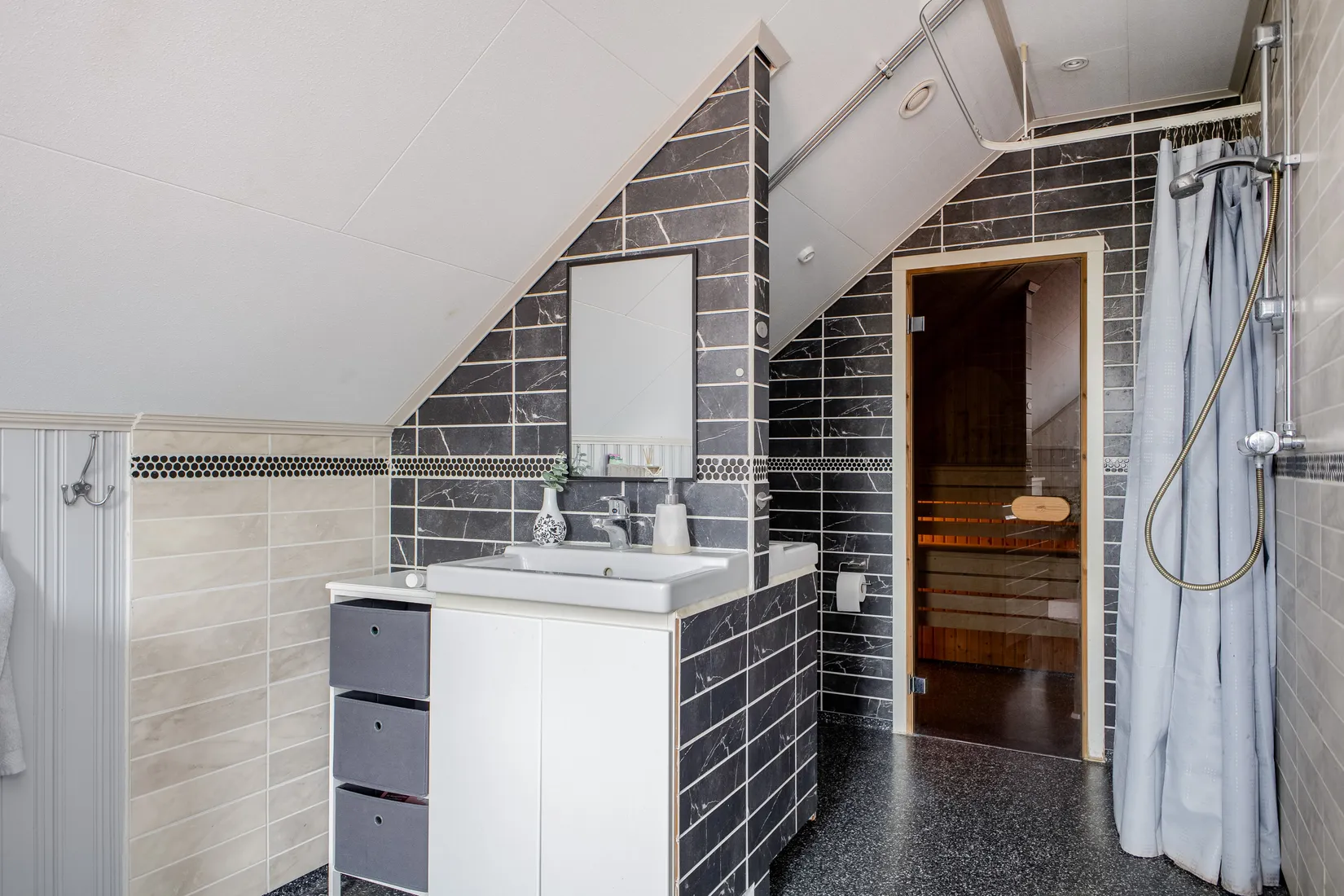 Villa, Södra Mariedalsvägen 8, Enköping