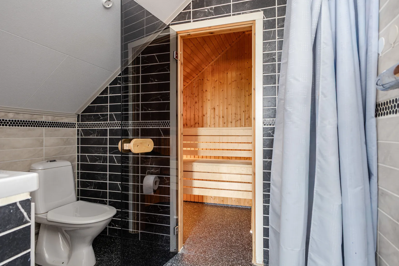 Villa, Södra Mariedalsvägen 8, Enköping