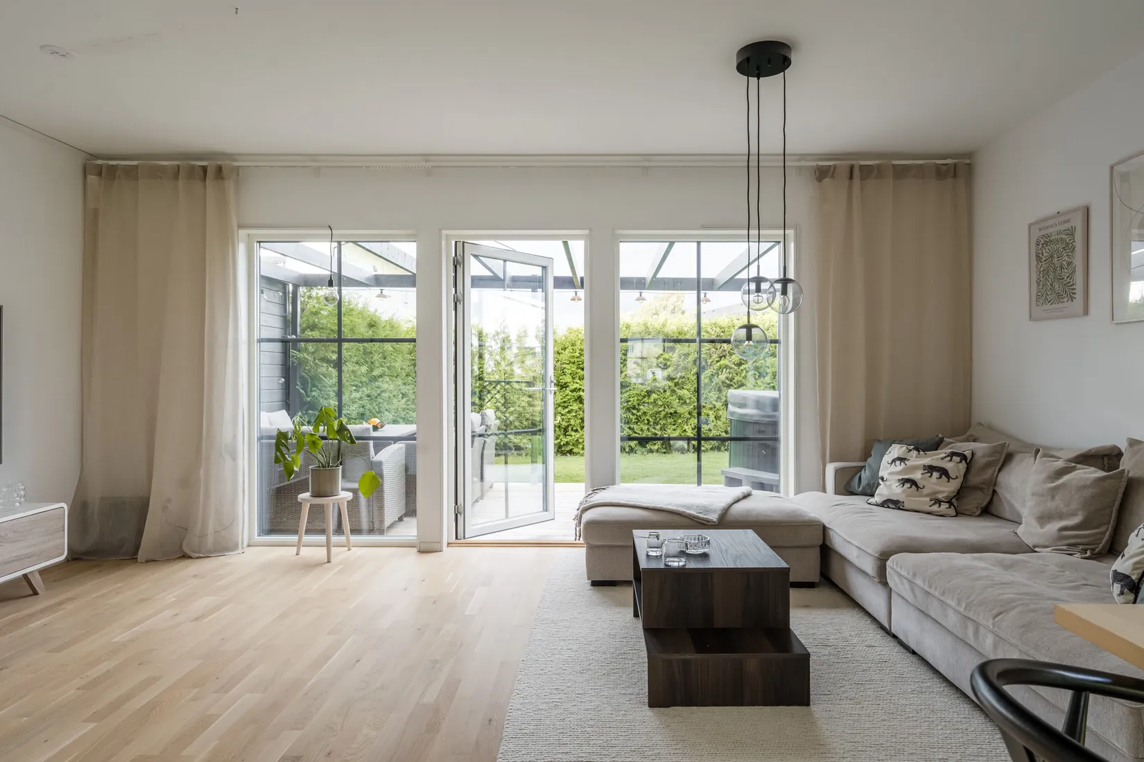 Radhus, Inspelsgatan 2A, Lekeberg