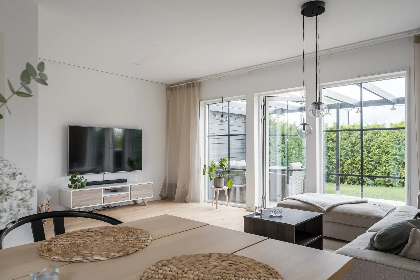 Radhus, Inspelsgatan 2A, Lekeberg