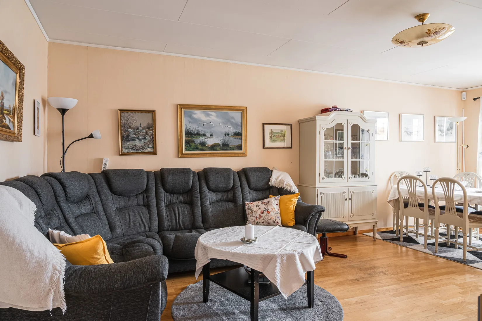 Villa, Häradsvägen 31, Centrala Vara, Vara