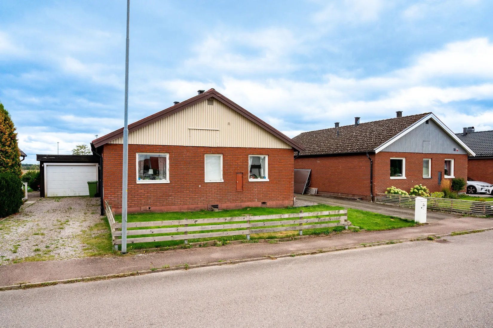 Villa, Häradsvägen 31, Centrala Vara, Vara