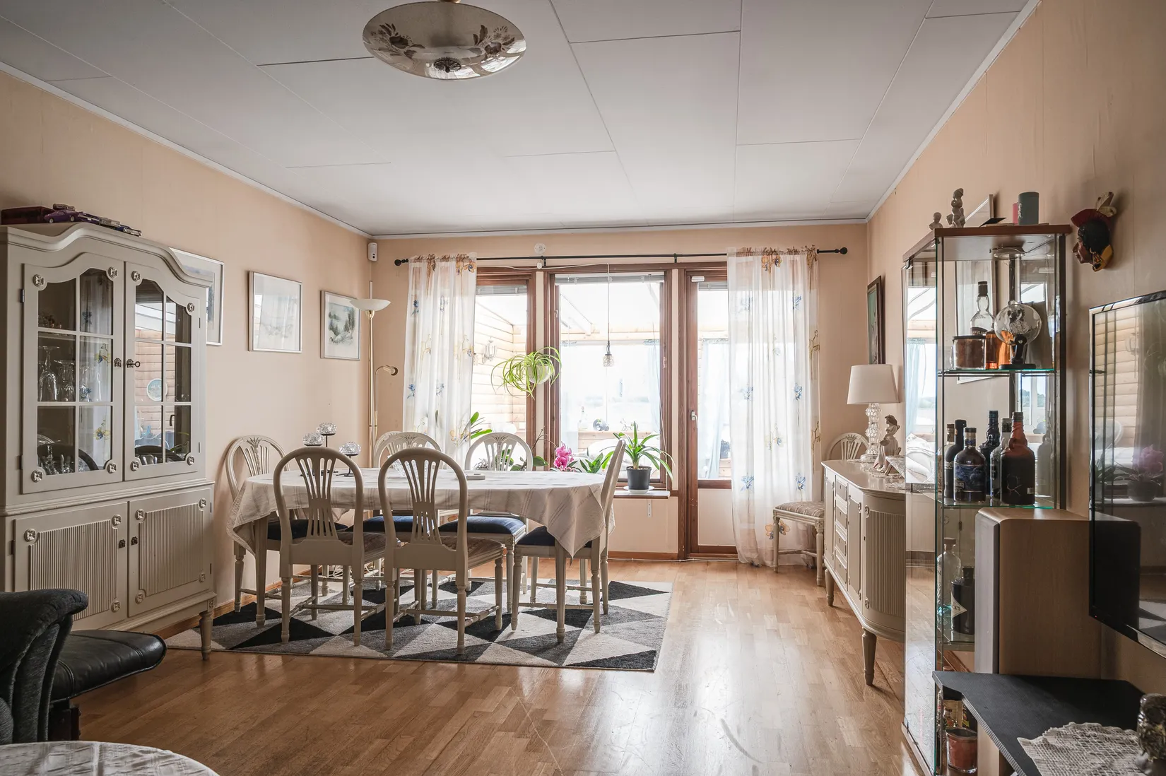 Villa, Häradsvägen 31, Centrala Vara, Vara
