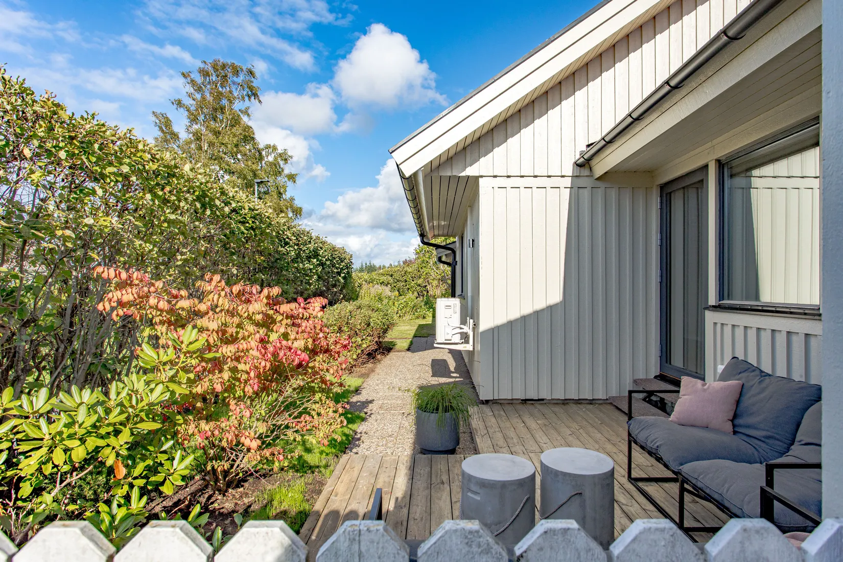 Villa, Engelbrekts väg 8, Fajans/Nyby Gärde, Falkenberg