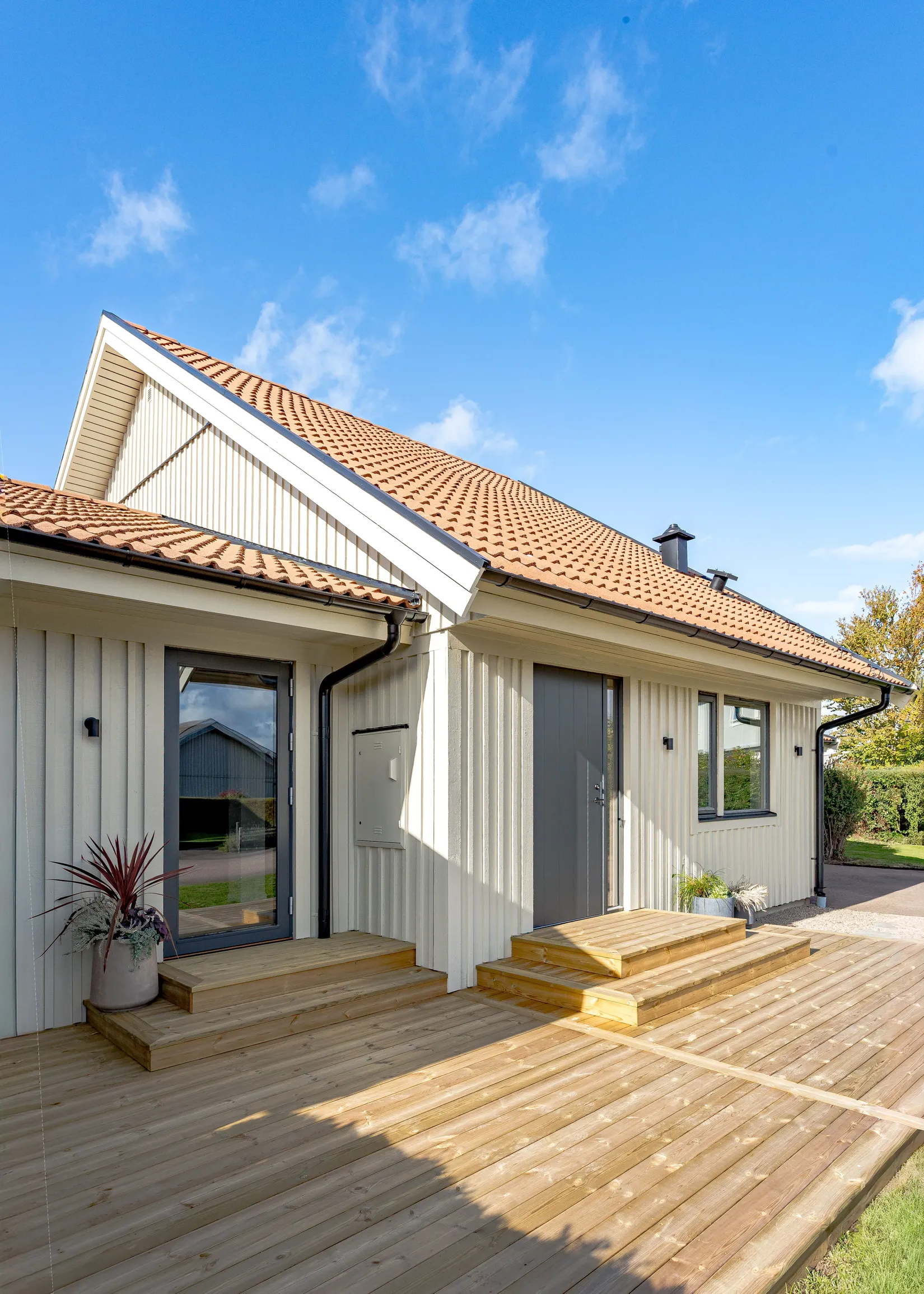 Villa, Engelbrekts väg 8, Fajans/Nyby Gärde, Falkenberg