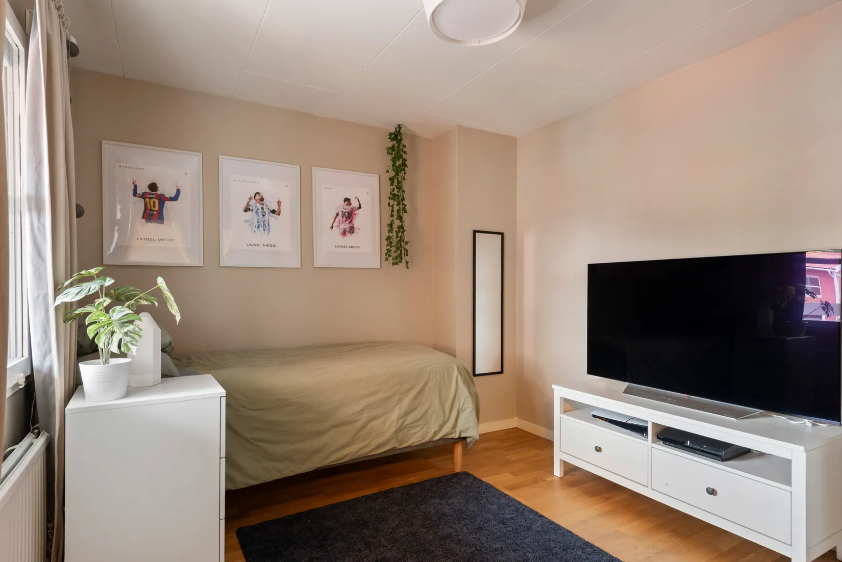 Radhus, Mittspåret 30, Visinge, Täby