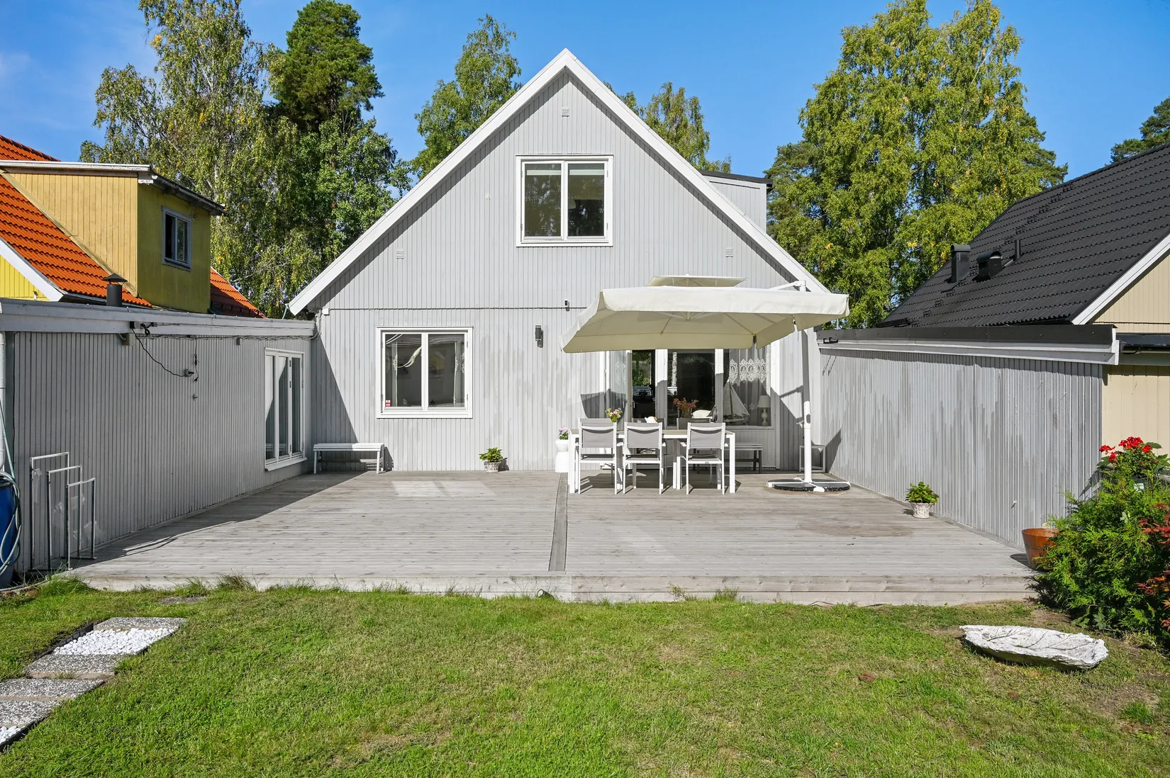 Radhus, Sidenvägen 25, Ekerö Träkvista, Ekerö