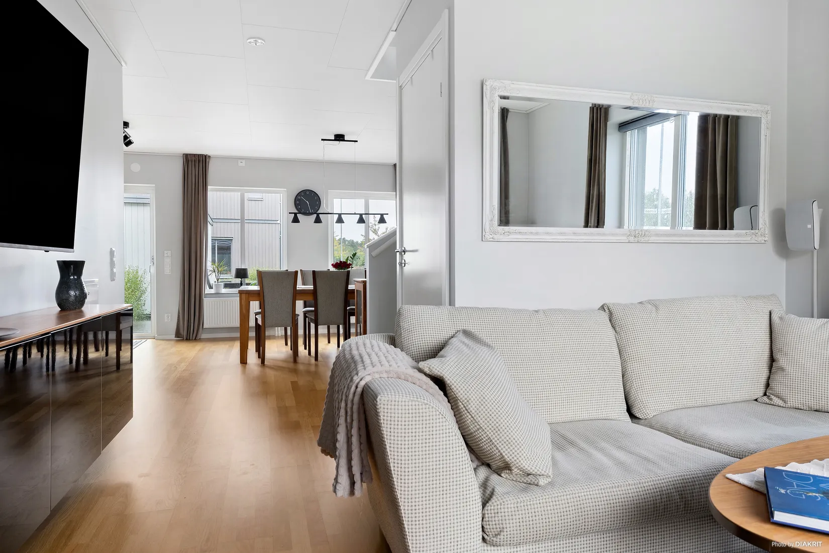 Radhus, Vanadisvägen 4a, Enköping