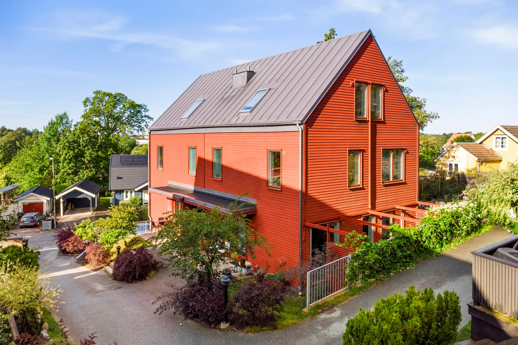 Radhus, Linjemästarvägen 20E, Nälsta, Stockholm