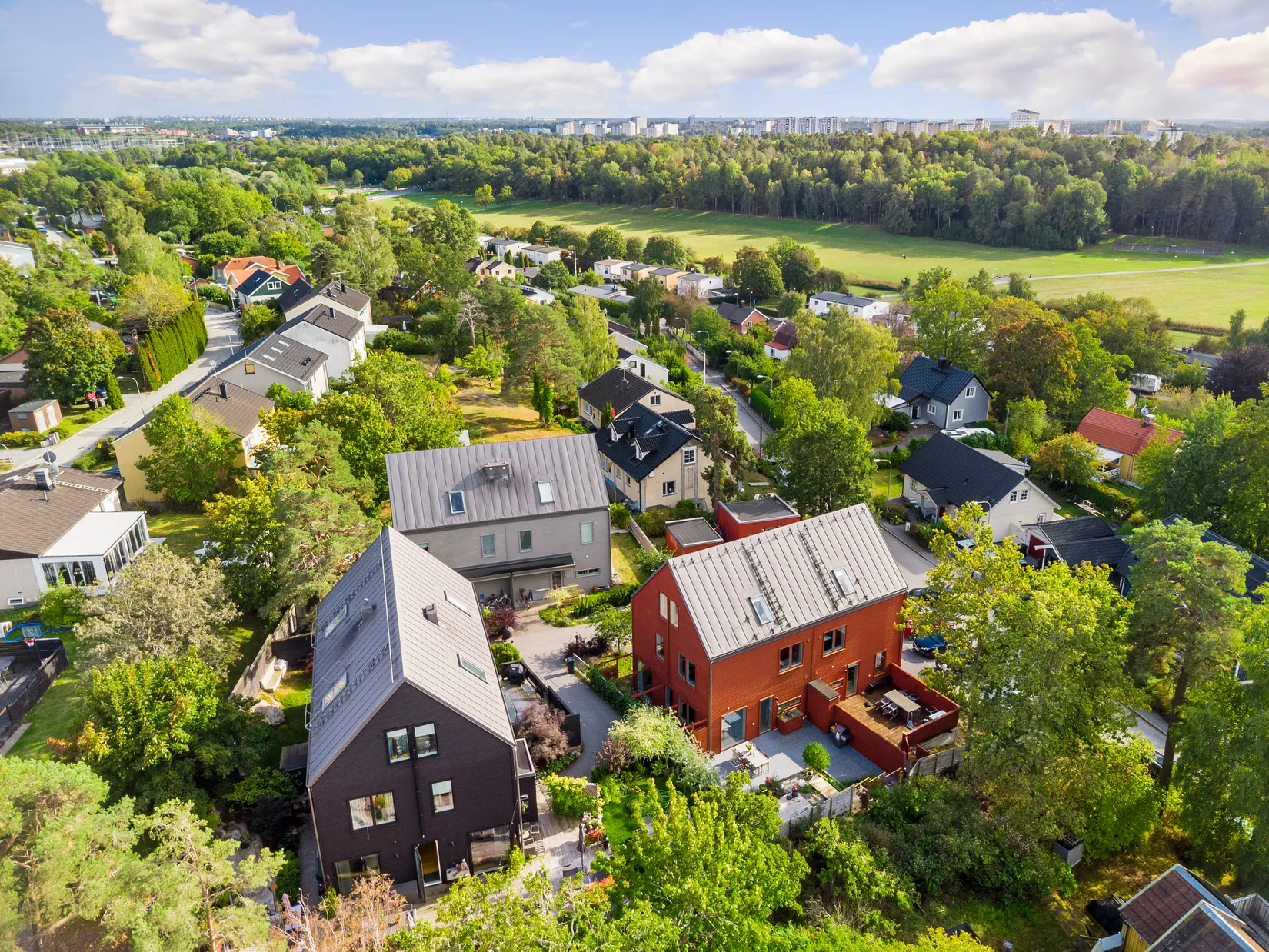 Radhus, Linjemästarvägen 20E, Nälsta, Stockholm