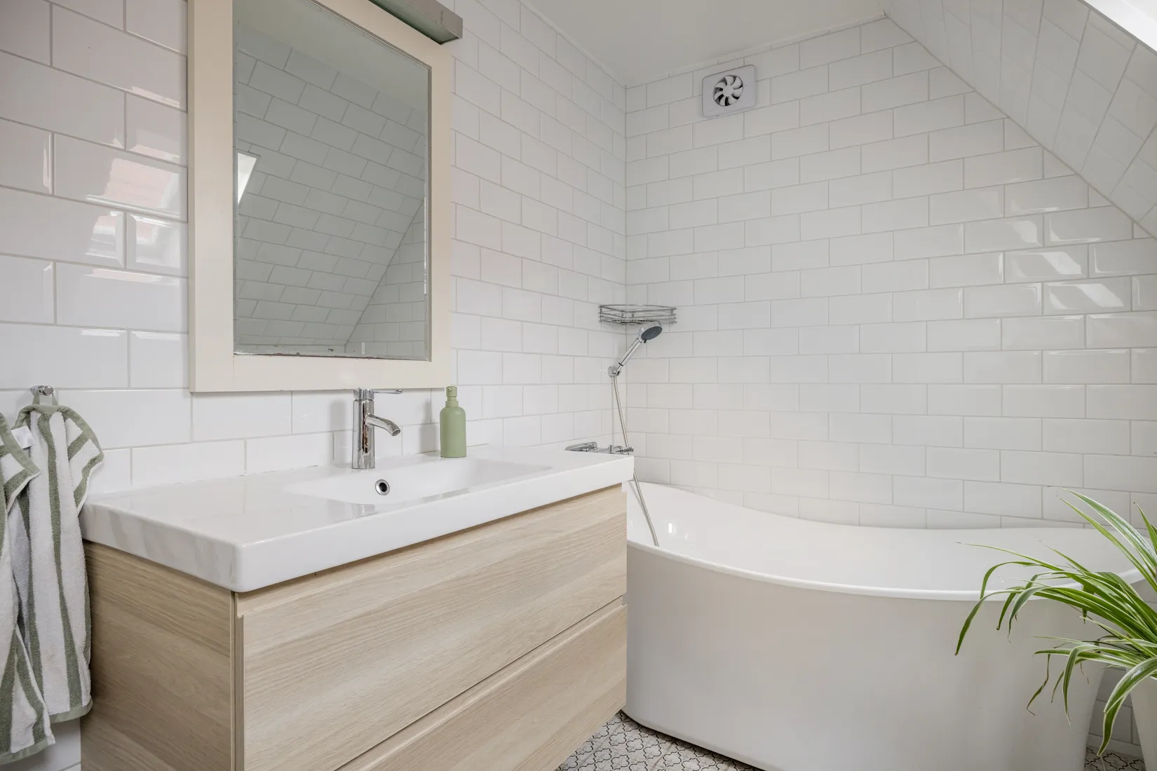 Villa, Oskar Bergmans väg 17, Saltsjöbaden, Nacka