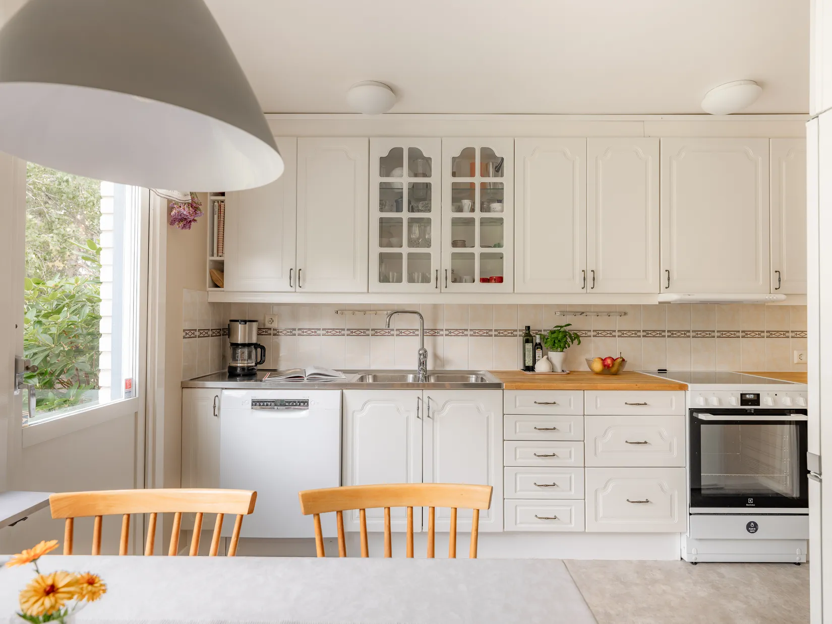 Villa, Vårvägen 27, Västerhaninge, Haninge