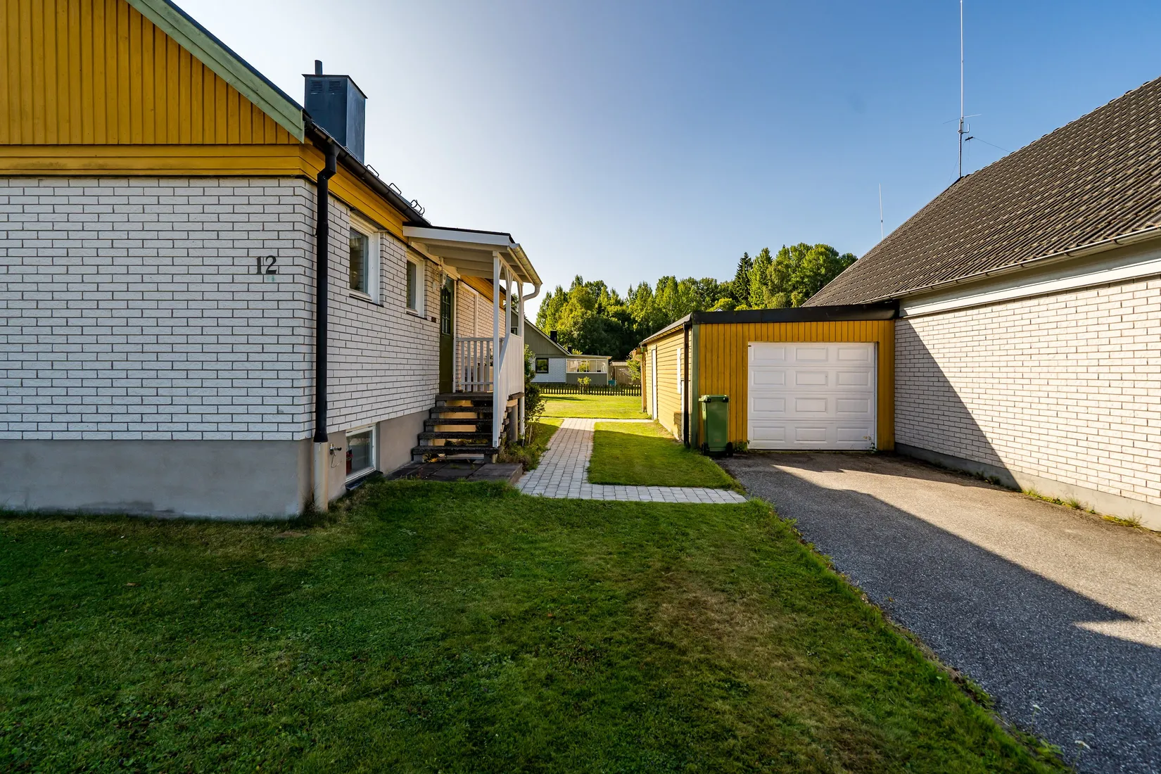 Radhus, Björnbärsvägen 12, Hagaberg, Lindesberg