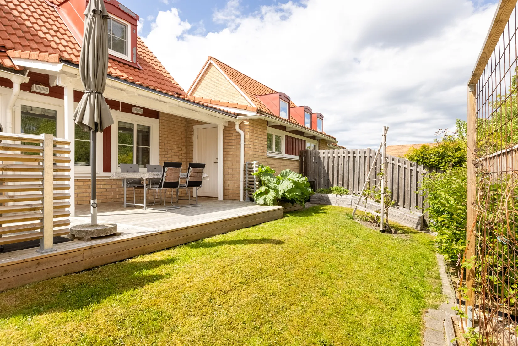 Radhus, Spetsvägen 23, Nåntuna, Uppsala