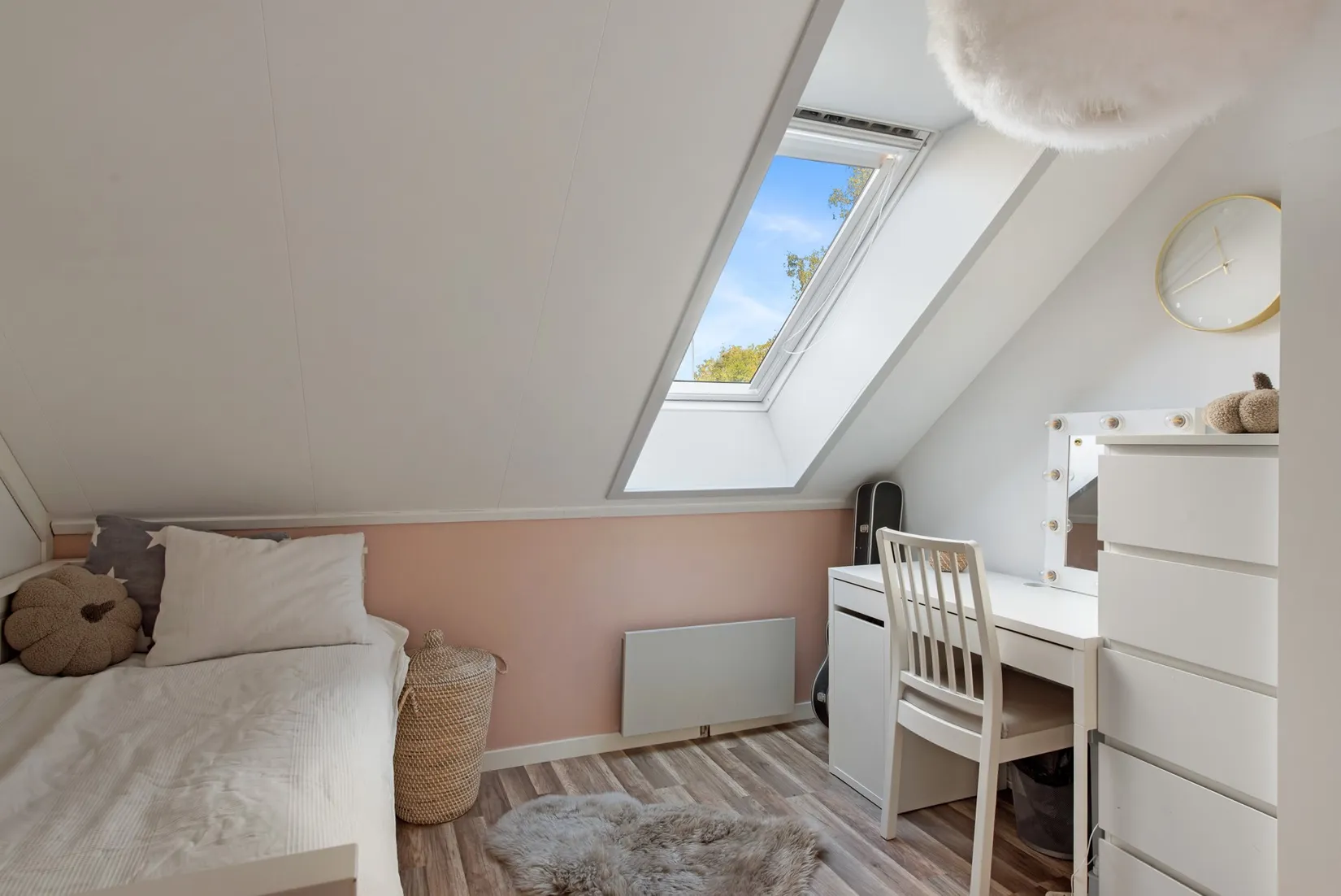 Radhus, Tomtavägen 13B, Cenralt Rimbo, Norrtälje
