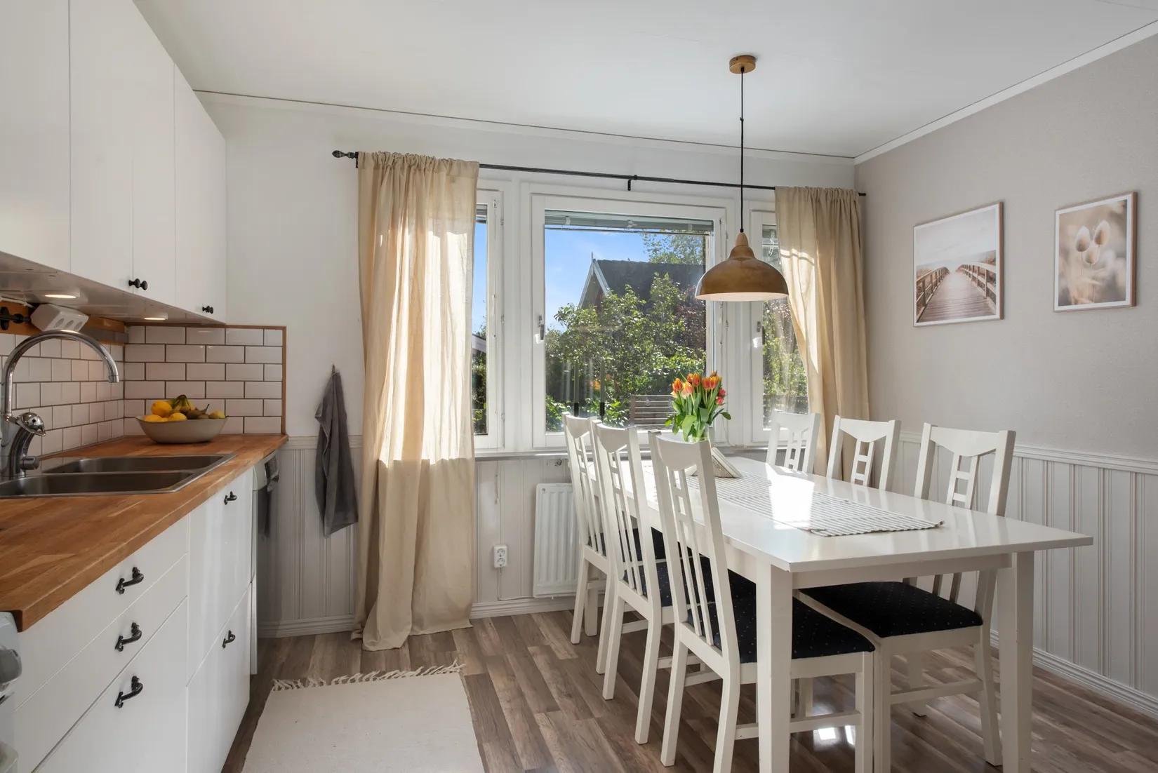 Radhus, Tomtavägen 13B, Cenralt Rimbo, Norrtälje