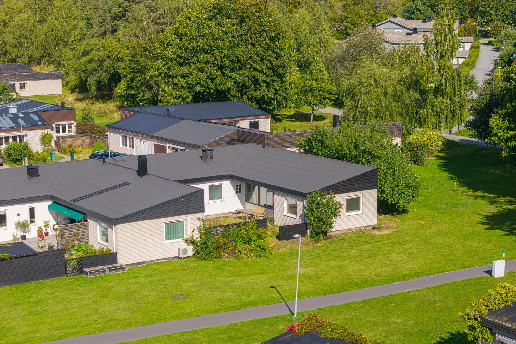 Radhus, Kårstagränd 24, Skälby, Upplands Väsby