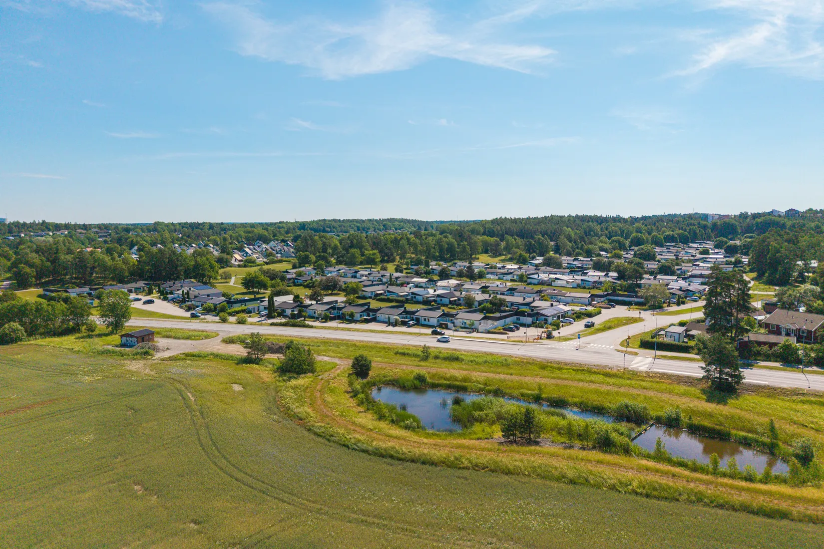 Radhus, Kårstagränd 24, Skälby, Upplands Väsby
