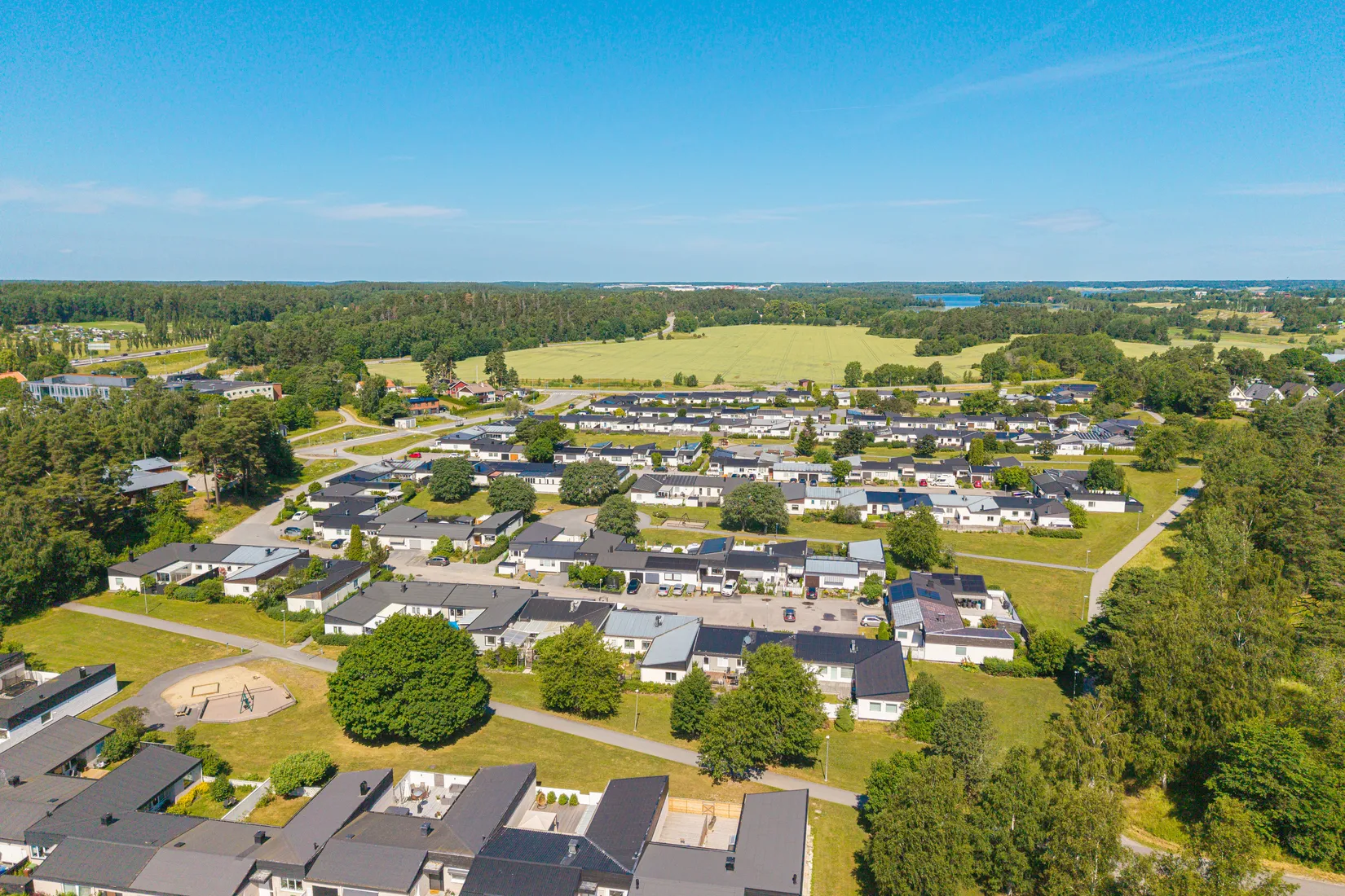 Radhus, Kårstagränd 24, Skälby, Upplands Väsby