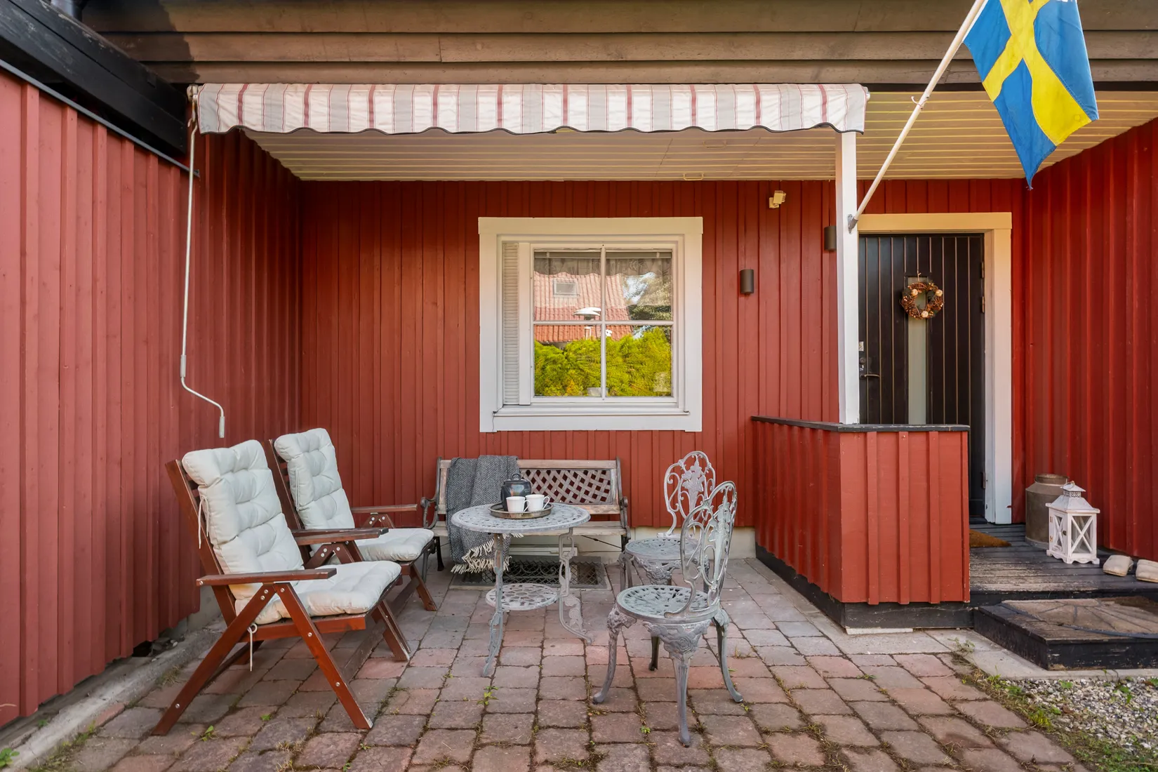 Radhus, Björnidegränd 275, Kälvesta, Stockholm