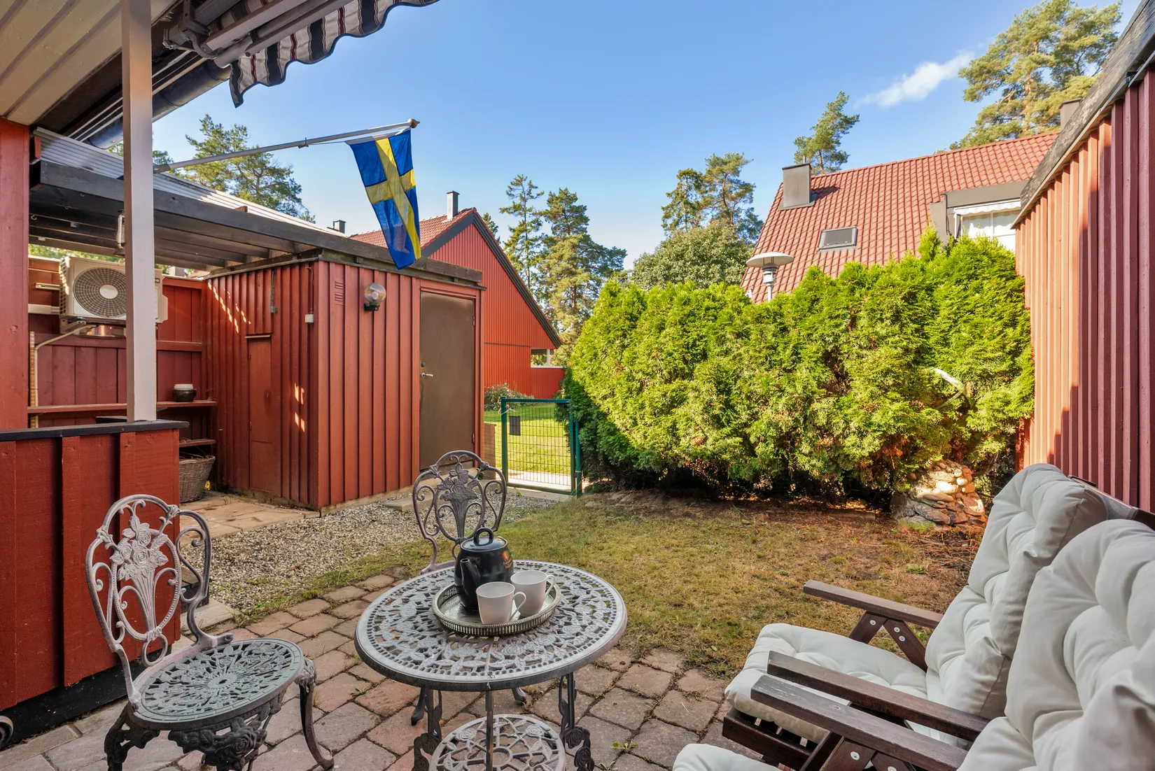 Radhus, Björnidegränd 275, Kälvesta, Stockholm