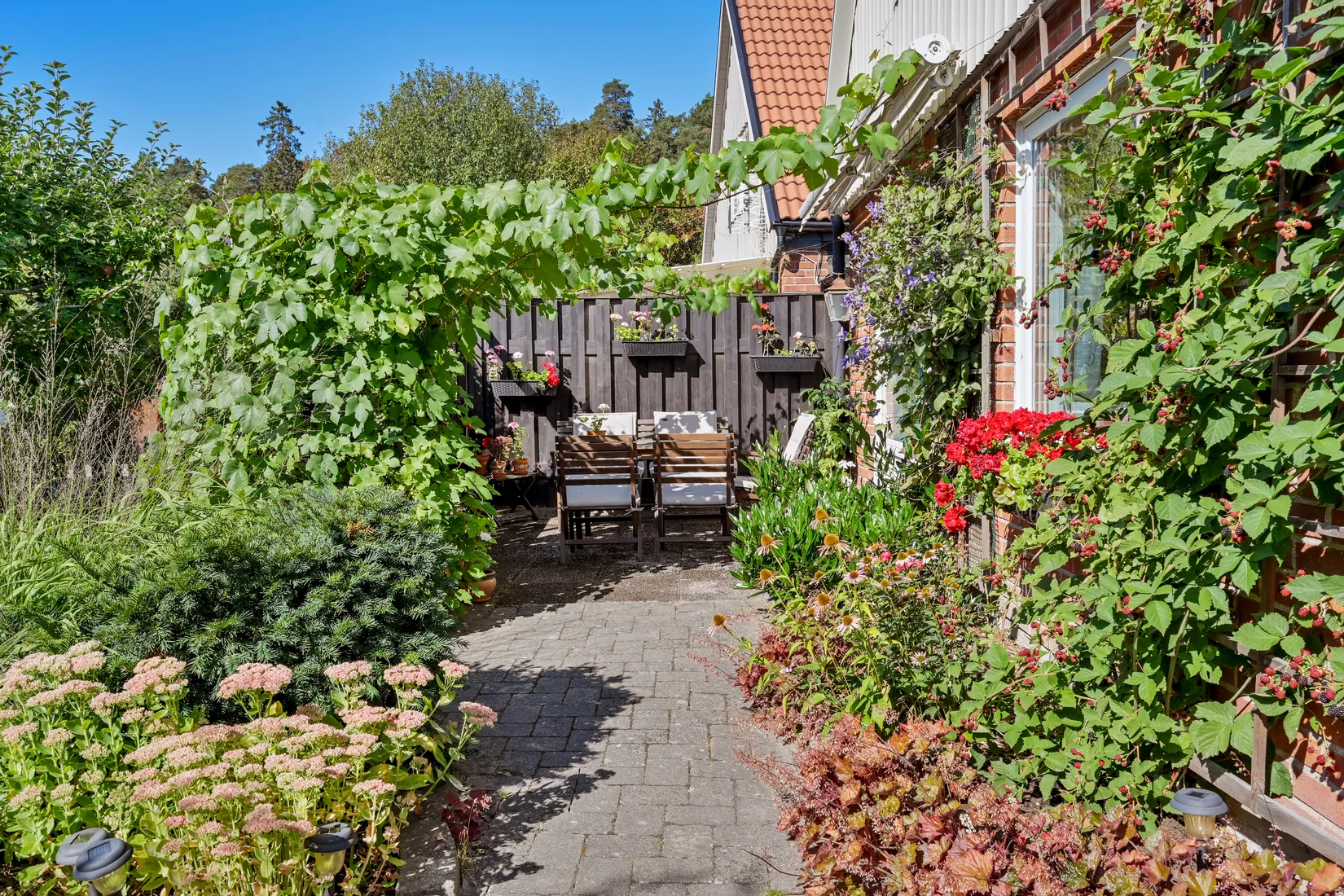 Radhus, Båtsmansvägen 81, Runby, Upplands Väsby