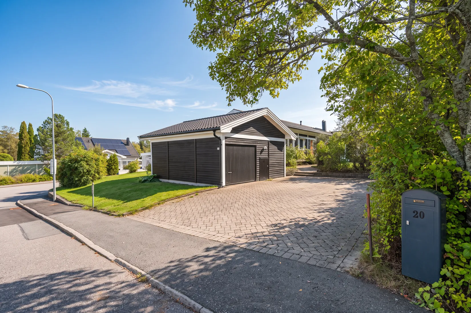 Villa, Berghemsvägen 9, Berghem / Polhem, Järfälla