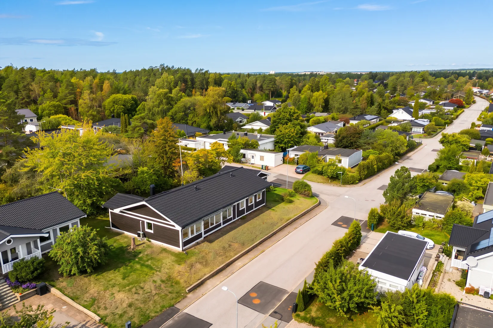 Villa, Berghemsvägen 9, Berghem / Polhem, Järfälla