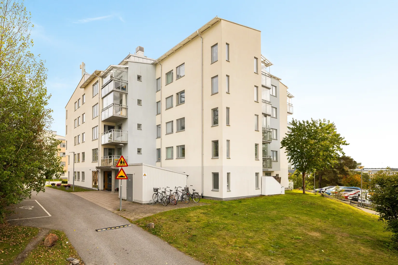 Bostadsrätt, Dansbanevägen 11, Åkersberga Centrum, Österåker