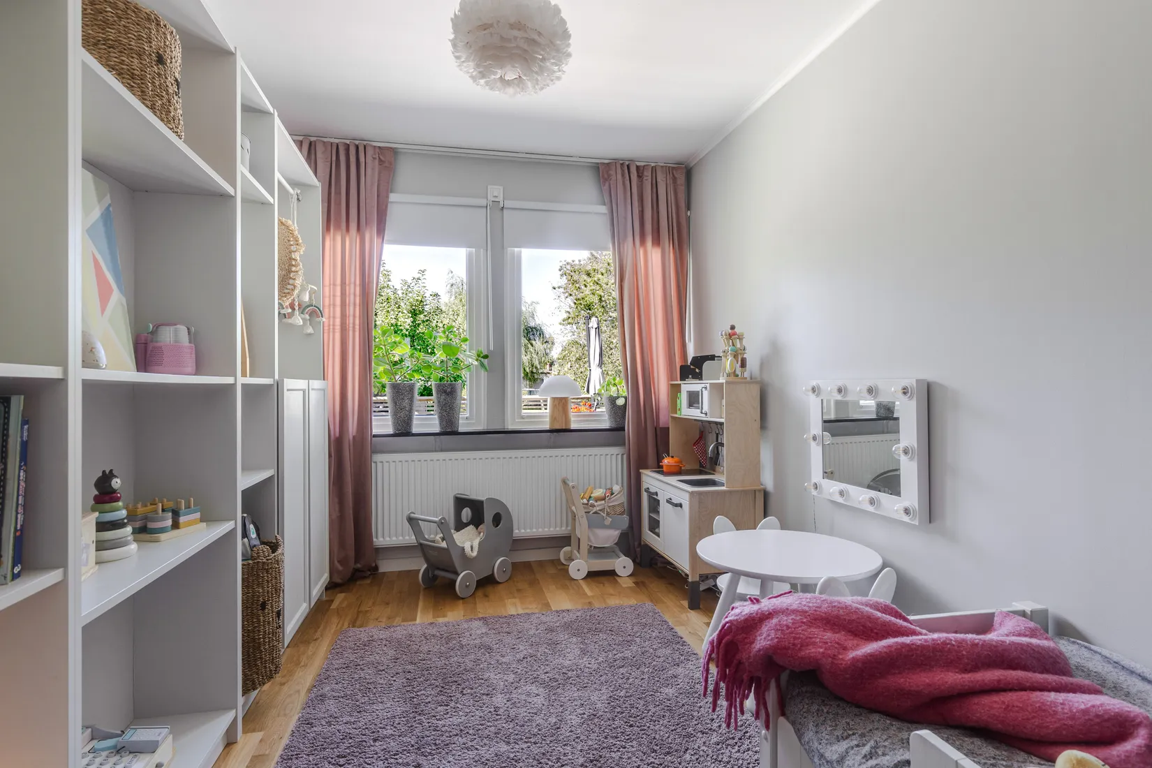 Villa, Murkelvägen 5, Skogsängen, Eskilstuna