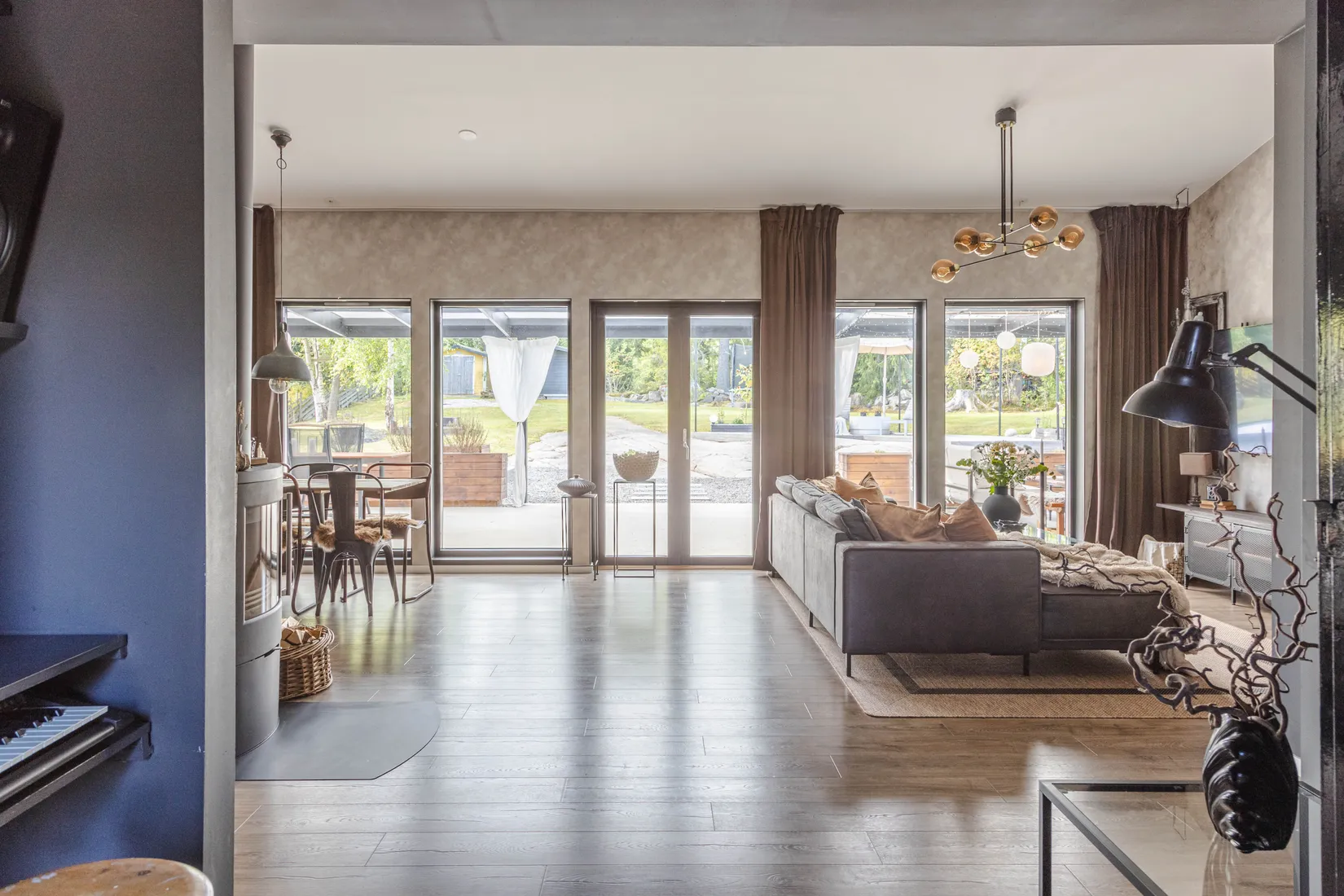 Villa, Sjöbovägen 6, Munga, Västerås