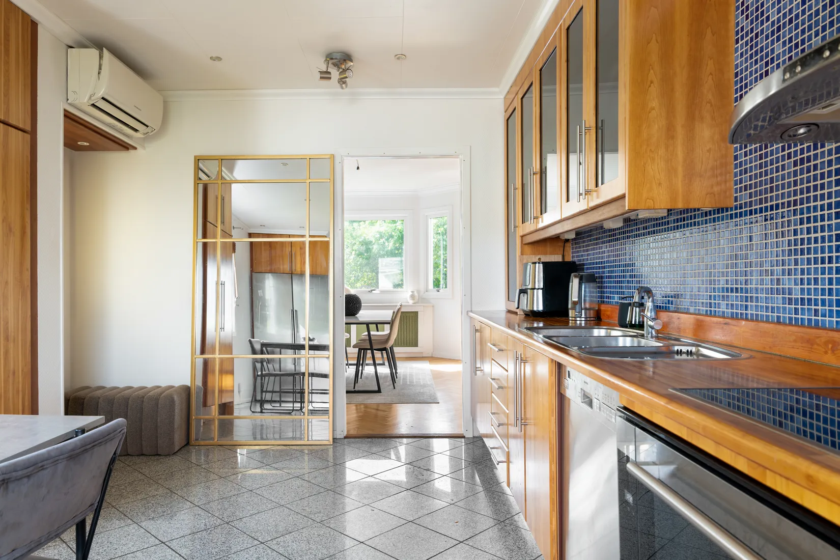Villa, Institutsgatan 24, Centrala Hisingen, Göteborg