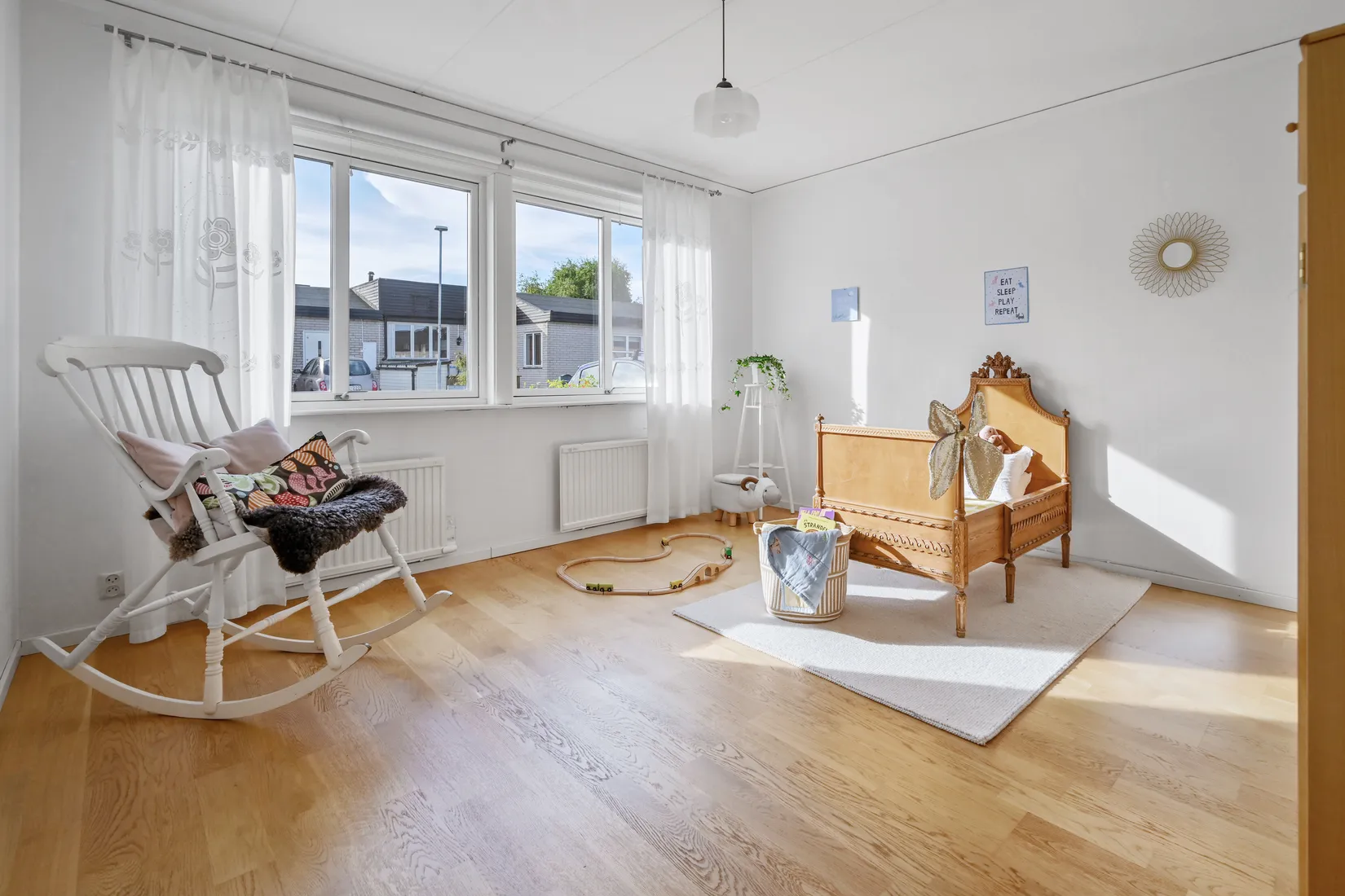 Radhus, Knutbygränd 17, Skälby, Upplands Väsby