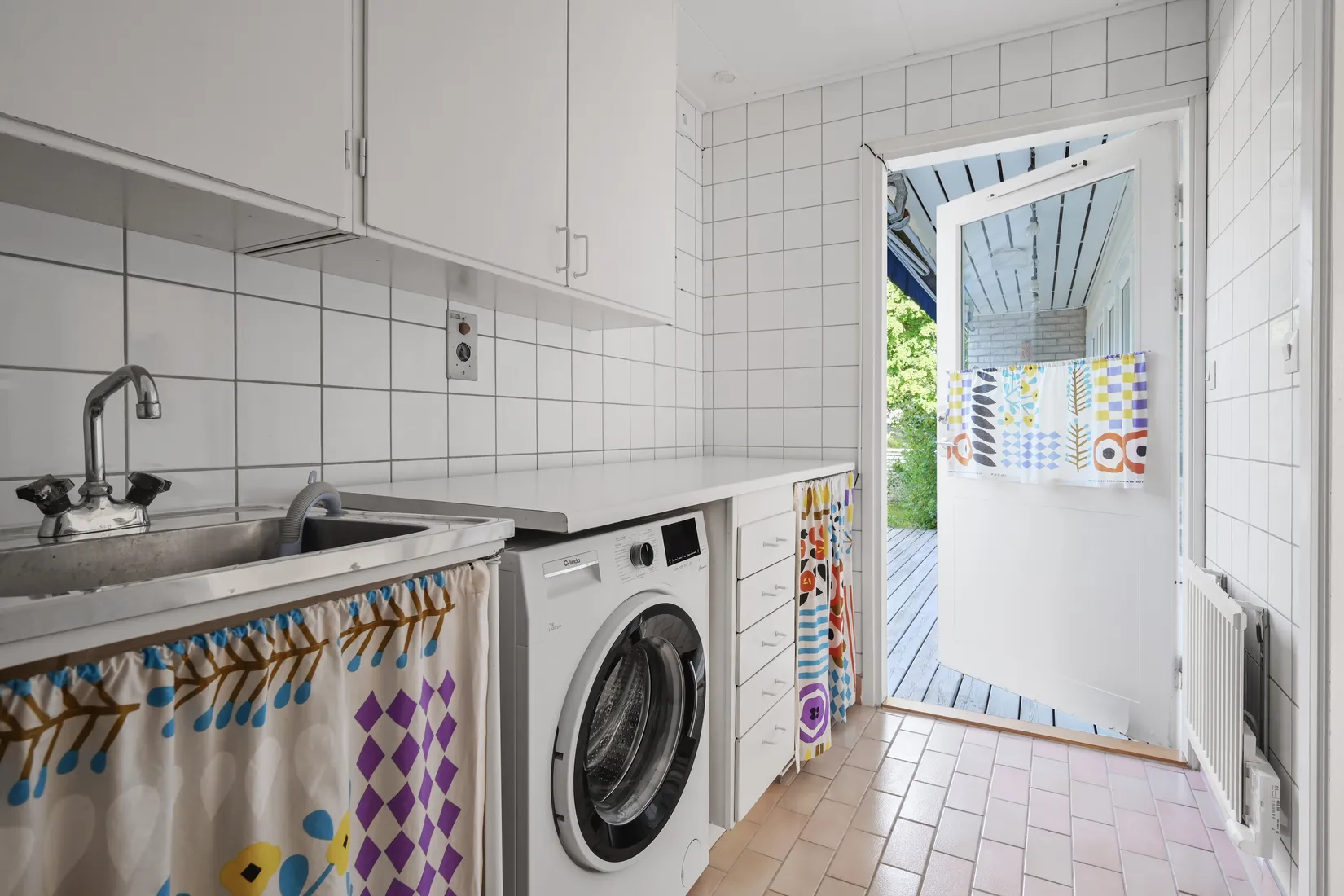 Radhus, Knutbygränd 17, Skälby, Upplands Väsby