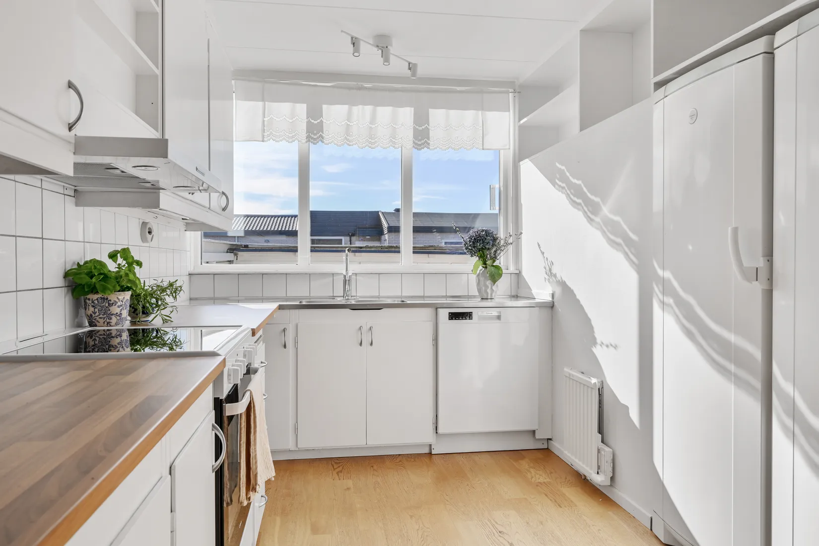 Radhus, Knutbygränd 17, Skälby, Upplands Väsby
