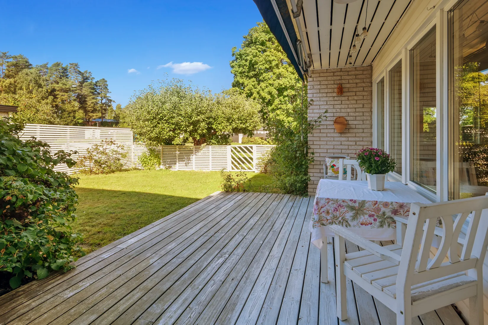 Radhus, Knutbygränd 17, Skälby, Upplands Väsby