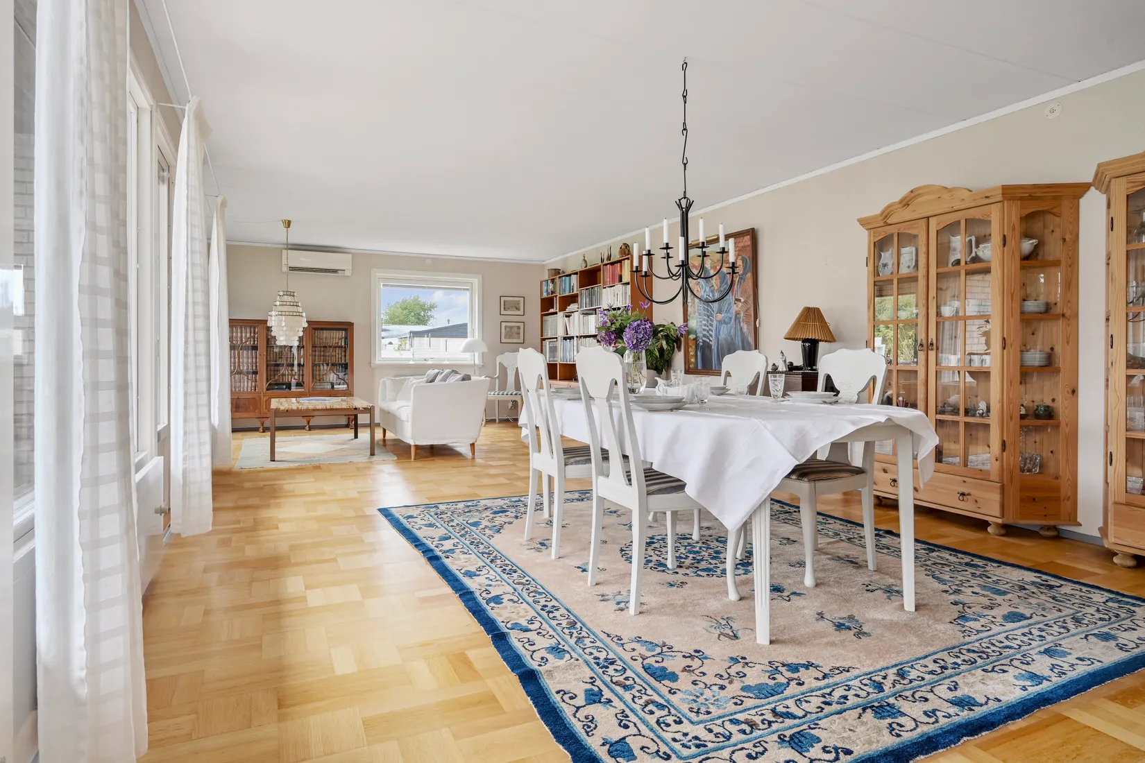 Radhus, Kårstagränd 21, Skälby, Upplands Väsby