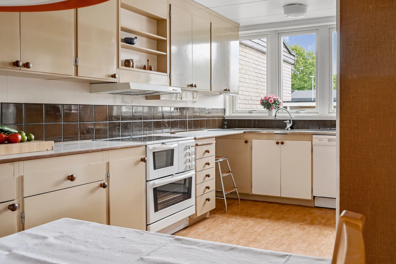 Radhus, Kårstagränd 21, Skälby, Upplands Väsby