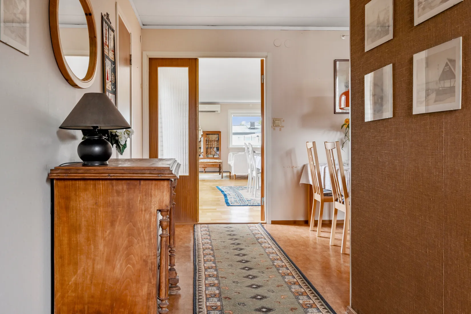 Radhus, Kårstagränd 21, Skälby, Upplands Väsby