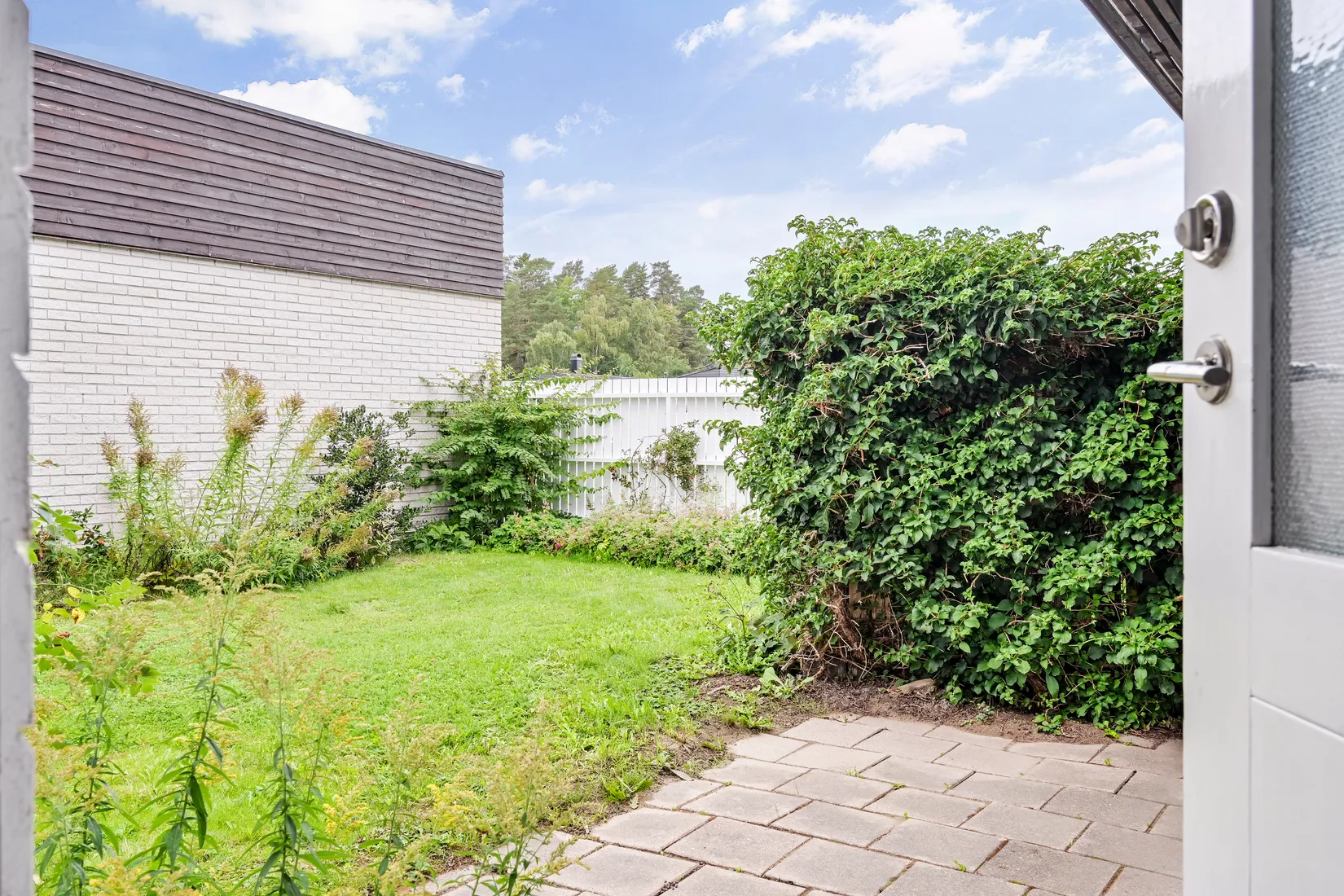 Radhus, Kårstagränd 21, Skälby, Upplands Väsby