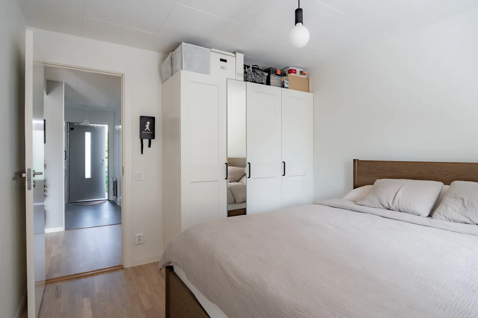 Radhus, Karlavägen 43, Haga, Vallentuna