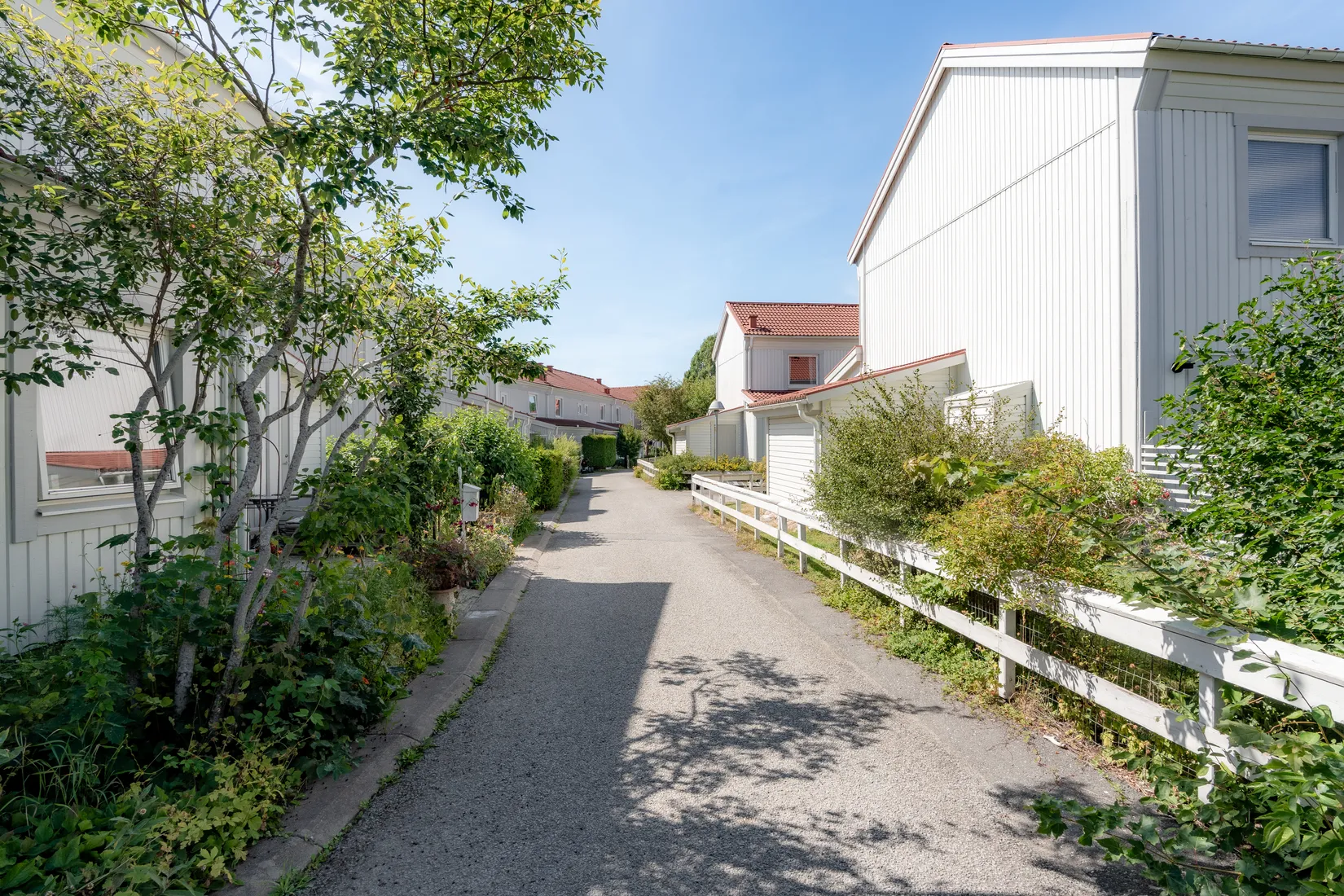Radhus, Karlavägen 43, Haga, Vallentuna
