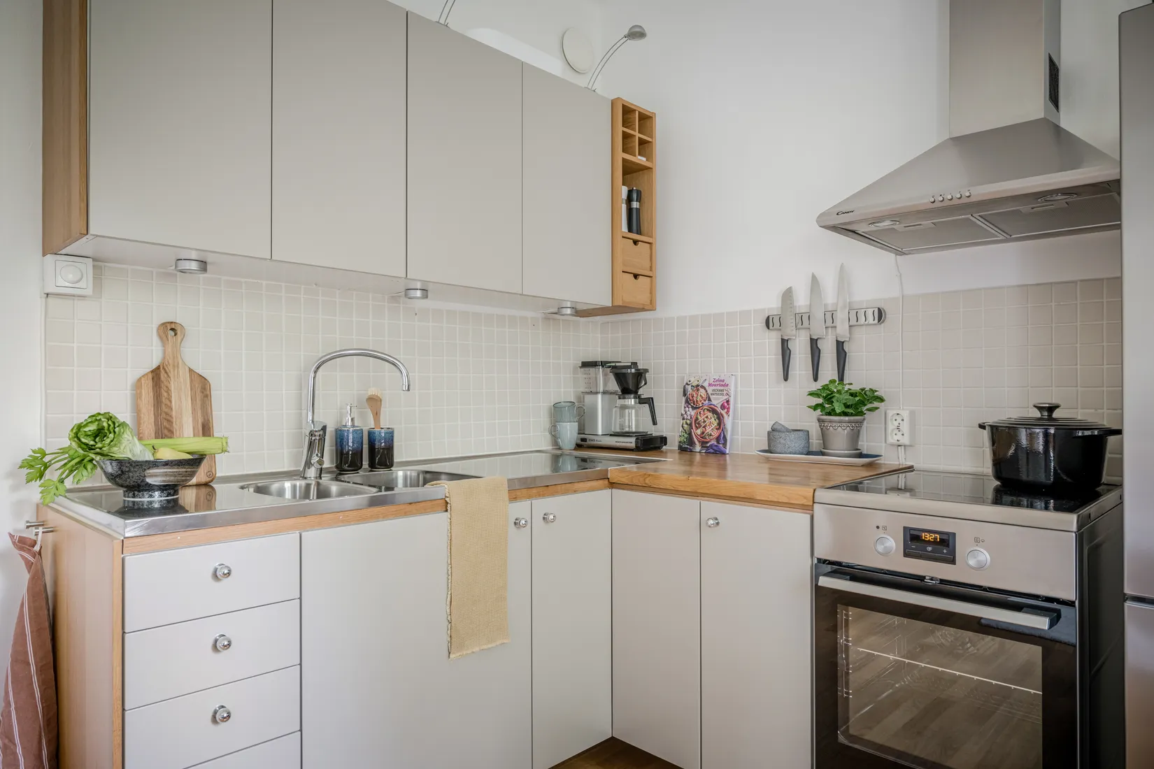 Bostadsrätt, Kransbindarvägen 23, Midsommarkransen/Telefonplan, Stockholm